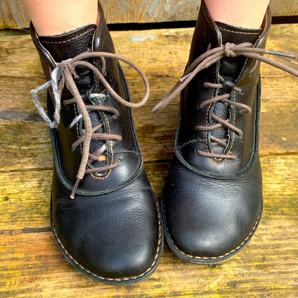 El Naturalista Leather Booties